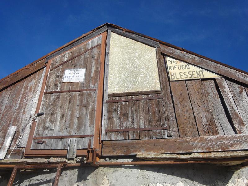 18 c'è anche un rifugio (ma non si capisce perchè).JPG